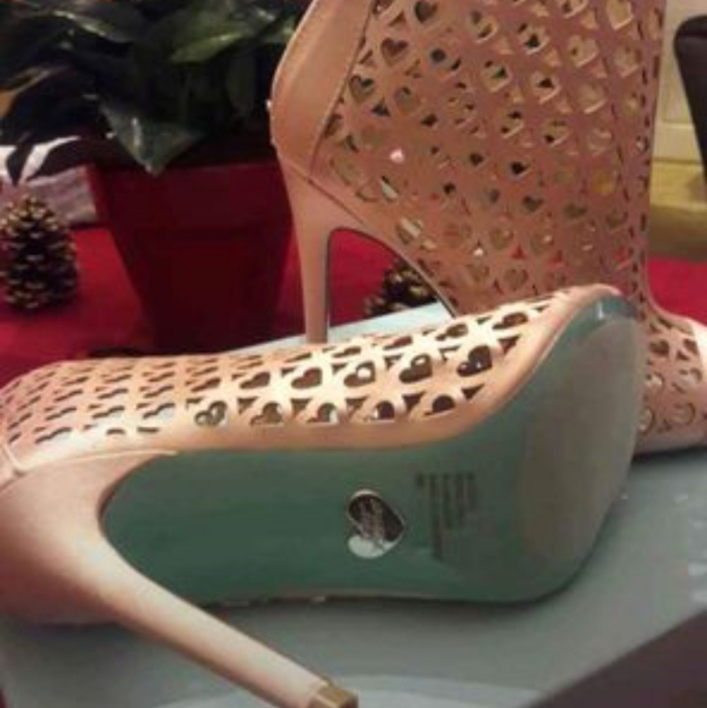 Betsey Johnson heart bootie